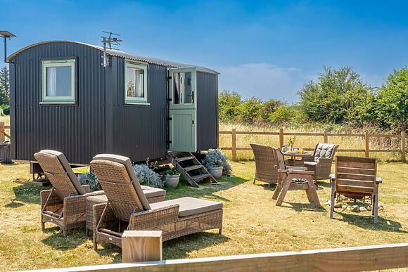 Saltmarsh Hut