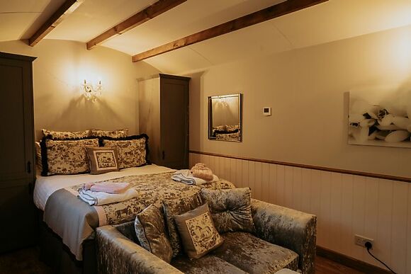 Snowdrop Lodge