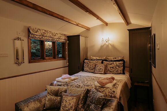 Snowdrop Lodge
