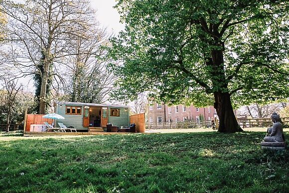 Snowdrop Lodge