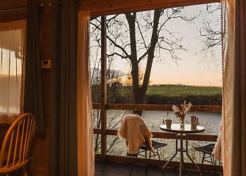 Sunset Lodge