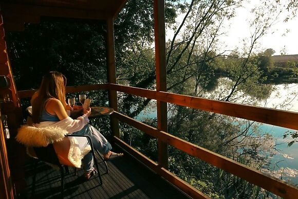Sunset Lodge