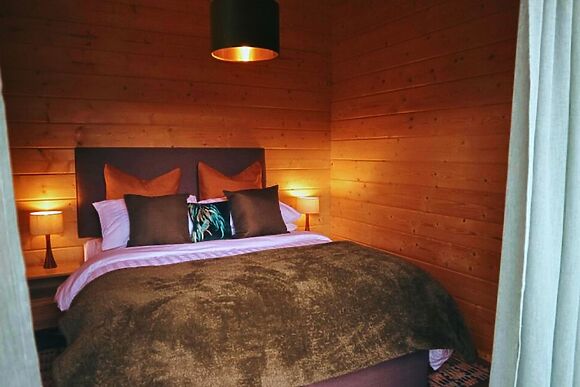Oak Tree Lodge