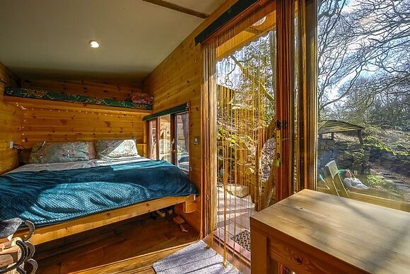 Hideaway Hut Wye