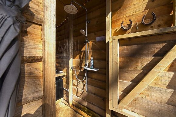 Hideaway Hut Wye