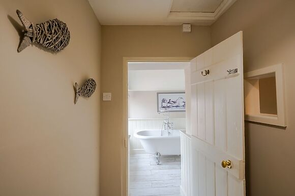 Eastgate Cottage and Hideaway