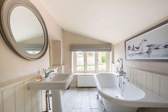 Eastgate Cottage and Hideaway