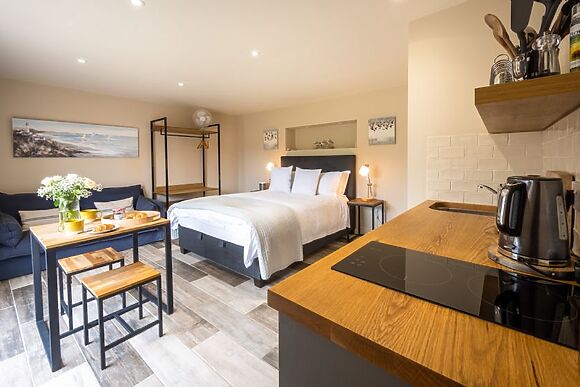 Eastgate Cottage and Hideaway