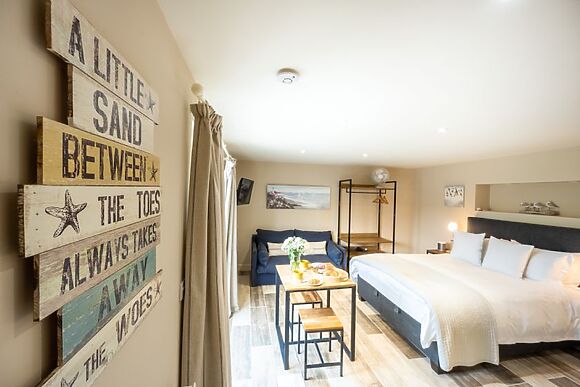 Eastgate Cottage and Hideaway