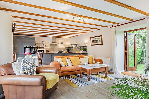 Little Pear Tree Barn