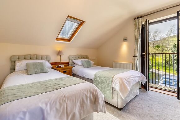 1 Derw Cottages