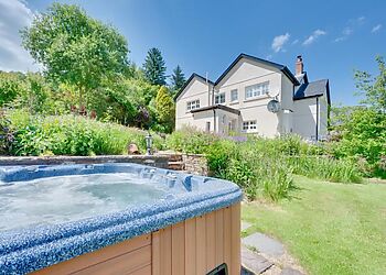 Onnen Fawr Farm Cottages