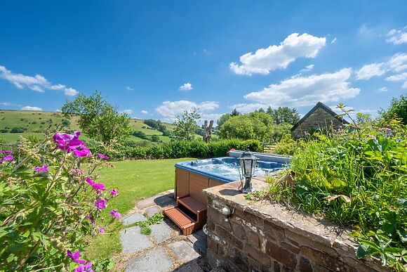 Onnen Fawr Farmhouse