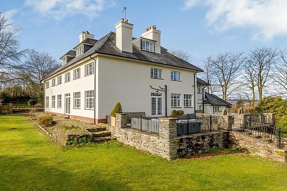 Monkham House