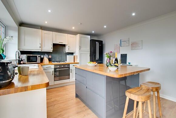 Tumbler Rocks Retreat