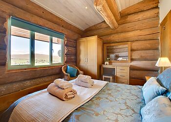 Mount Hooley Lodge