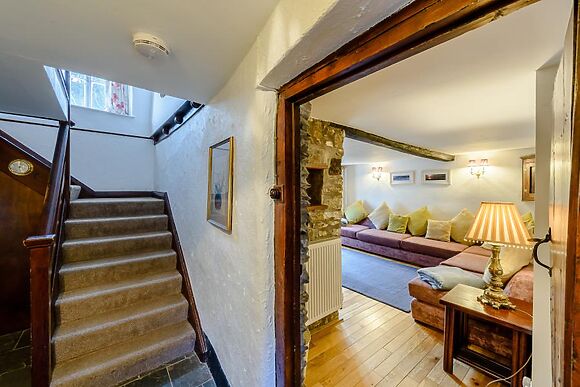 Burrows Farmhouse