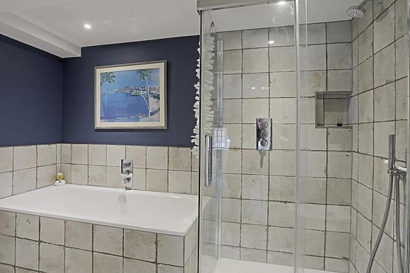 1 Anchor Cottage