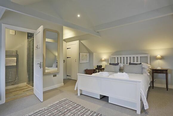 1 Anchor Cottage