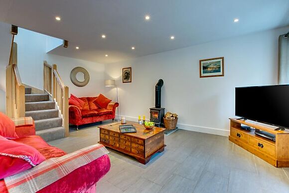 Wisteria Cottage - Bwthyn yr Ardd