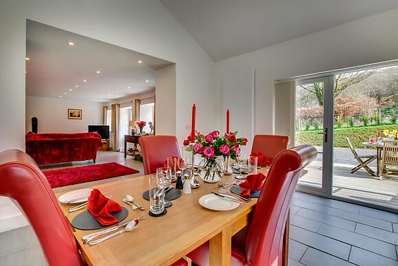 Wisteria Cottage - Bwthyn yr Ardd