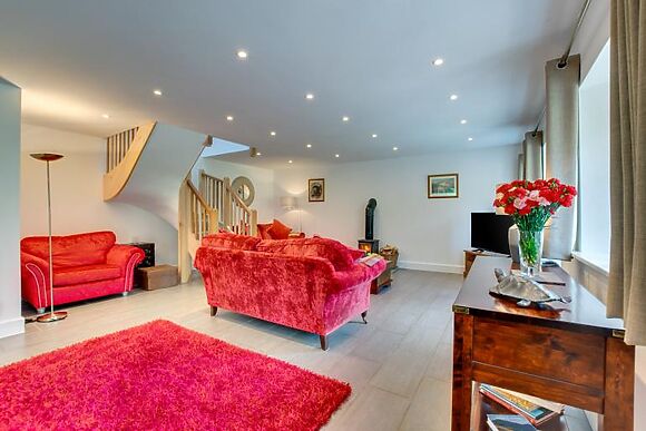 Wisteria Cottage - Bwthyn yr Ardd