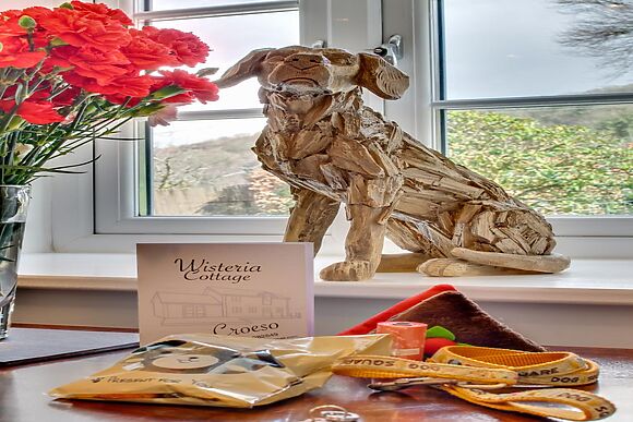 Wisteria Cottage - Bwthyn yr Ardd