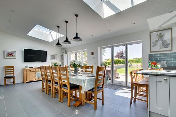 Llety Celyn - The Hollies