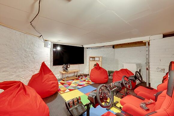 Rutland Lodge & Wellswood Mews