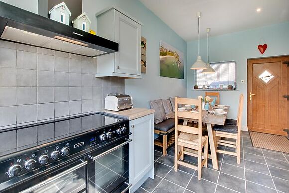 Seacot - 5 The Wamses