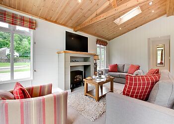 Llyn Dinas Lodge
