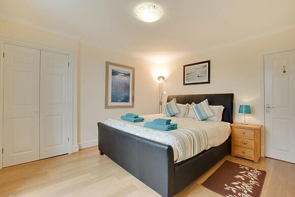 Carreg Lwyd Farmhouse