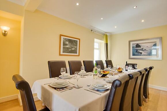 Carreg Lwyd Farmhouse