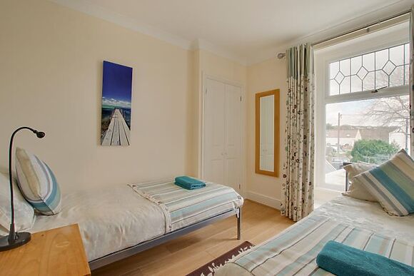 Carreg Lwyd Farmhouse