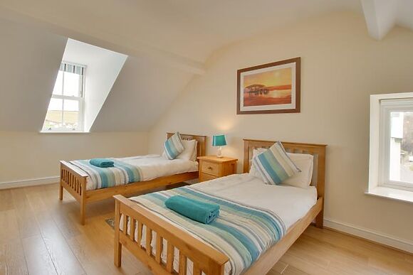 Carreg Lwyd Farmhouse