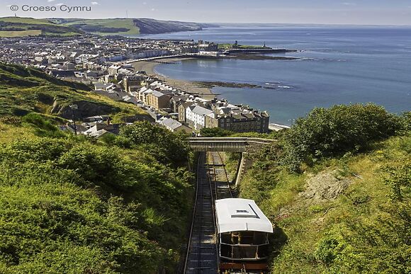 Gwel y Cambria - Cambrian View