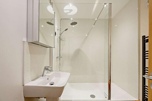 Tyddyn Hendre Menai Bridge