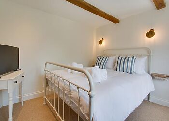 Holly Cottage