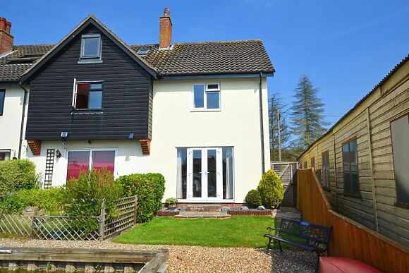 20 Trail Quay Cottages