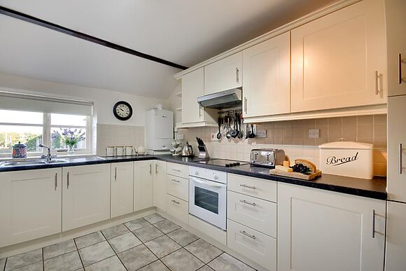 Luggers Cottage