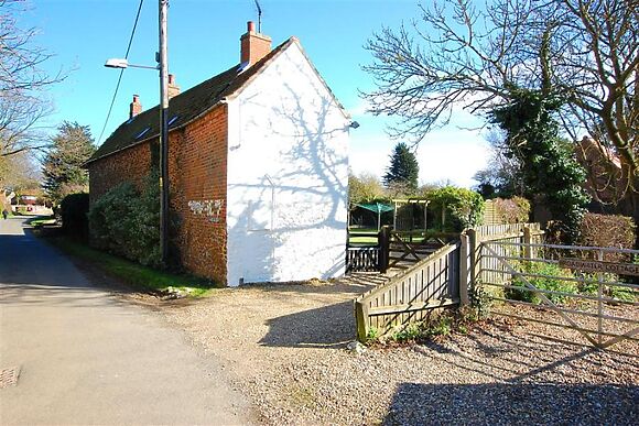 Elma Cottage