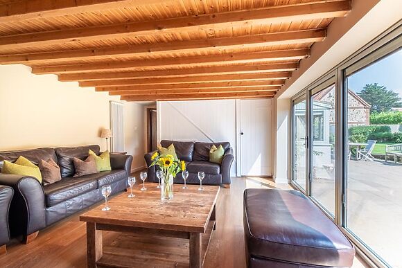 Elma Cottage