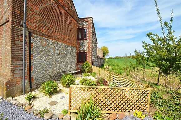 Poppy Cottage
