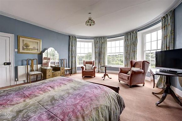 Clynderwen House