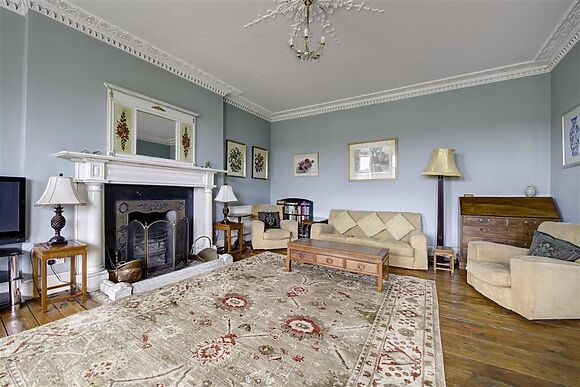 Clynderwen House