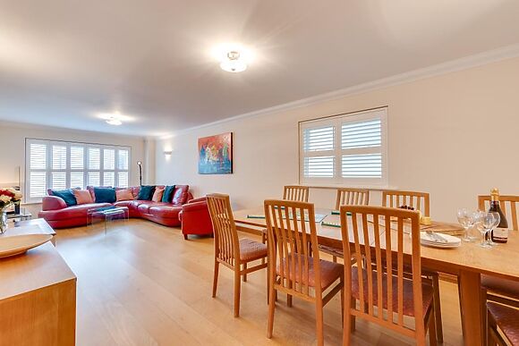 York Mansions Apartment