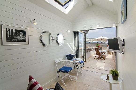 Shaldon Beach Hut 2