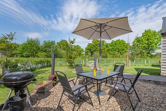 The Bolthole and Warren