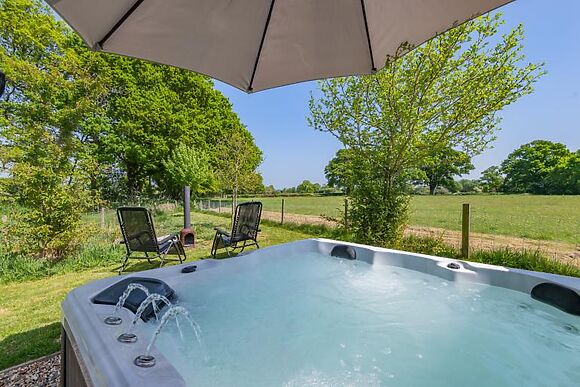 The Bolthole and Warren