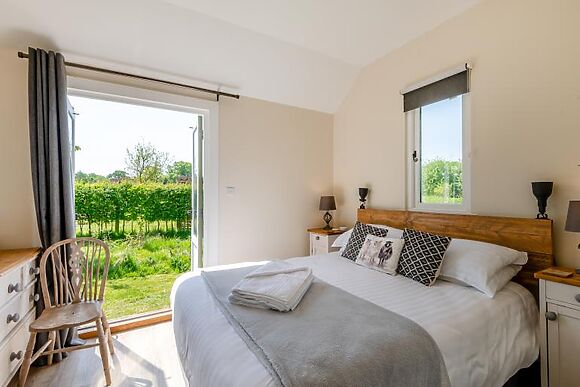 The Bolthole and Warren